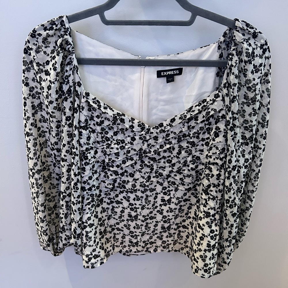 Express Balloon Sleeve Blouse